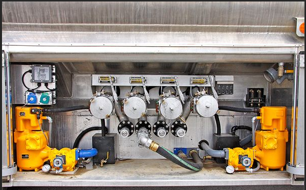 下裝鶴管生產(chǎn)現(xiàn)場(chǎng)圖 下裝鶴管生產(chǎn)現(xiàn)場(chǎng)圖