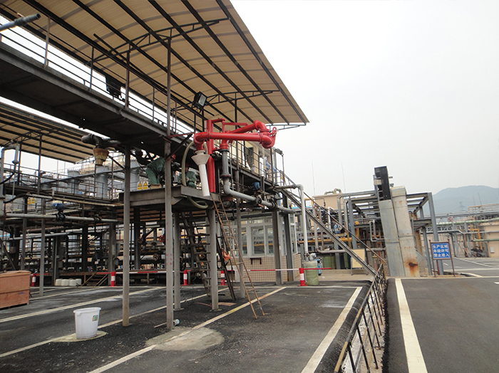 1562641716300238.jpg 1412襯四氟現(xiàn)場裝車.jpg